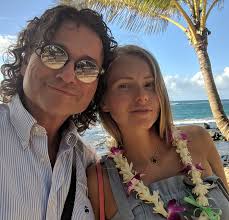 He learned to play the cello from the age of 7. Agata Rubik Jest W Ciazy Zona Piotra Rubika Pokazala Brzuszek Party Pl