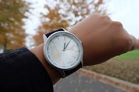 Jam tangan dengan berbagai desain yang stylish bisa kamu pilih supaya pacarmu terlihat lebih keren dan fashionable. 15 Ide Kado Ulang Tahun Untuk Suami Ceritaeka