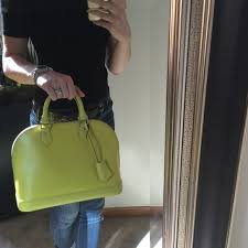 Modeling Pics Louis Vuitton Pistache Alma Pm Louis Vuitton Louis Vuitton Bag Model Pictures