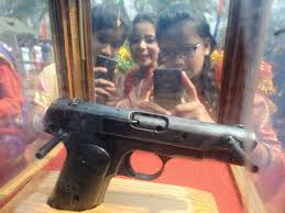 Allahabad's alfred park where azad breathed his last has been renamed chandrashekhar azad park. The Border Security Force Bsf Will Soon Move A Pistol Used By Indian Freedom Struggle Hero Bhagat Singh To Bhagat Singh Indian Freedom Fighters Indian Army