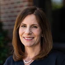 Jennifer Cockrell's Instagram, Twitter & Facebook