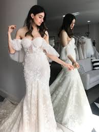 Berta Bridal Luxury Trunk Show At Raffaele Ciuca Bridal In Melbourne Australia Gown Style 17 102 Berta Bridal Wedding Dresses Wedding Dresses Videos Dresses