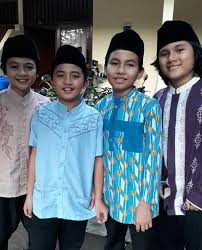 Meskipun masih muda, sinyo terhitung sudah mempunyai banyak penggemar karena bakat aktingnya yang tidak bisa diragukan lagi. Met Bobo Semua Sinyo Sr Syamsul Rizal Facebook