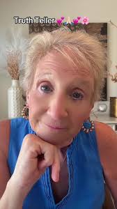 Joan Ayers (@thekindmama)