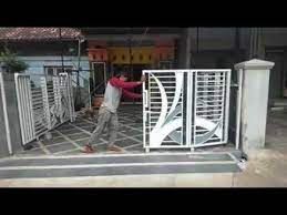 Murid boleh menulis perkataan, frasa dan ayat yang bermakna.#tahun1 #bm #mukasurat106 #unit17 #membina ayat #menulis ayat. Pintu Pagar Garasi Sleding Leter L Youtube In 2021 House Gate Design Gate Design Fence Gate Design