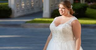 Wenn sie sich für brautkleider spitze suchen, sind sie bei uns richtig! Welches Brautkleid Fur Mollige Die Besten Styling Tipps