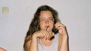 Beata or beate is a female given name that occurs in several cultures and languages, including german, polish, and swedish, and which is derived from the latin beatus, meaning blessed.variants include bea, beade and beáta. Beate Zschape Privat Das Portrait Einer Nsu Terroristin Und Serienmorderin