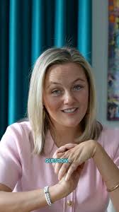 North vs. South Old Town... who’s the winner?⁣, ⁣, Now as for me, I am a  forever SE Quadrant girly (its where I bought my first house) but I know  the historic vibe is not for everyone. Lucky for you ...