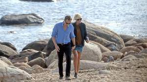 Harkness inherited her late husband's watch hill, rhode island, manse, which was known by friends, family, and distinguished celebrity guests—think howard hughes and salvador dalí—as the holiday house. Taylor Swift Is Summering In Rhode Island Locals Just Shake It Off The New York Times