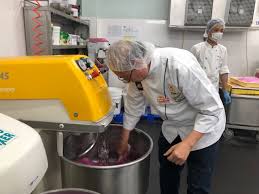 Ông chủ ABC Bakery: đã có người hỏi xin công thức làm bánh mì thanh long