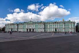 In mehr als 350 sälen u.a. Eremitage Sankt Petersburg Bekanntestes Museum Russlands