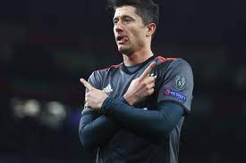 I negotiated robert's contract last year and logically i know exactly what he deserves. Agent Robert Lewandowski Upset With Lack Of Support In Finale Bavarian Football Works