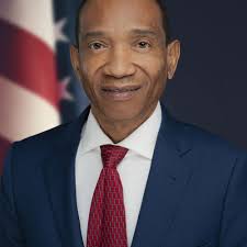 TOP 10 BEST Headshot Photographer near Friendswood, TX 77546