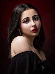 Photo bombed by The Mayor, Robbie Rebecca Ellen Reckart 💛😂