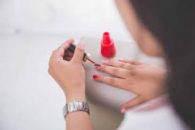 Nagel Lackieren Tipps Und Tricks Fur Perfekt Lackierte Fingernagel
