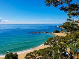 Llego a la estación a las 21:15 horas con el fin de dar una vuelta y esperar la salida del. The Best Costa Brava Beaches And Places To Stay In The Costa Brava