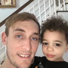 If she come home smelling like a balloon 🎈 what does that mean? 🥺