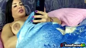 Madrasta assistindo o enteado comer a namorada gostosa e safada - XNXX.COM