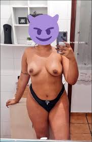 Morena casada nua no espelho - So Amadoras BR , Fotos Amadoras, Caseiras ,  Vídeos Amadores e Caseiros !