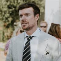 Robert Curlett's Instagram, Twitter & Facebook