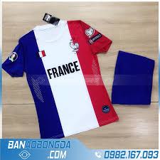 Hiện đội tuyển pháp của didier deschamps nhiều nhân tài đến nỗi ông có thể chia họ thành hai đội hình mạnh ngang nhau. Ao Ä'á»™i Tuyá»ƒn Phap 2020 Training 1 Ä'áº¹p Va Má»›i Nháº¥t Hacazi Sport