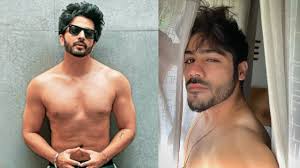 Kundali Swag: Dheeraj Dhoopar & Abhishek Kapur go shirtless to flaunt their  bodies, girls love it | IWMBuzz
