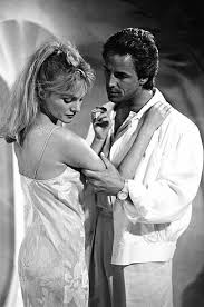 Née en 1953, elle a aujourd'hui 65 ans. Arielle Dombasle Don Johnson