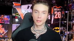 BLACK VEIL BRIDES' ANDY BIERSACK Reflects On 'Cringe-Inducing' Experience  Of Opening For MÖTLEY CRÜE In Europe