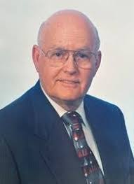 Estelle Steele's Instagram, Twitter & Facebook