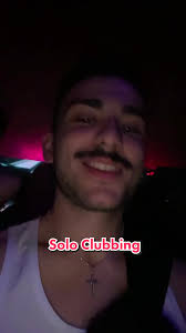 Andare in Discoteca Da Soli