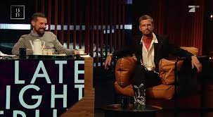 The concept of the show includes the. Late Night Berlin Mit Klaas Heufer Umlauf Video Ganze Folge Late Night Berlin 25 Prosieben
