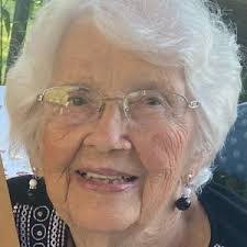 Louis Logan's Instagram, Twitter & Facebook