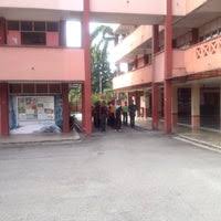 Logo smk bisa smk ini menggalangkan pendidikan selama 4 tahun beda dengan smk yang lain, dimana 3 tahun belajar di sekolah, 1 tahun selanjutnya pembe.lajaran di du/di (dunia usaha/dunia industri) yang sering disebut pkl (praktik kerja. Smk Batu Muda Kg Batu Muda