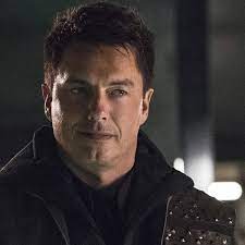 About 233 results (0.39 seconds). Arrow Auch John Barrowman Kommt Zu Abschiedsbesuch Finale Staffel Als Schaulaufen Von Alt Darstellern Tv Wunschliste