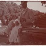 wilhelmina von hallwyl in the middle at schloss hallwil switzerland 1910 s to the left her companion ida uhse the the right professor nils lithberg