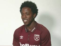 Carlos sánchez short poetic oscillation, released 18 december 2020 1. Carlos Sanchez Ingin Sukses Bersama West Ham United Liga Olahraga