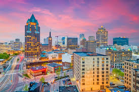 Milwaukee county is home to over 950,000 people living in one of 19 communities, which range in size from the city of milwaukee, with 595,000 residents, to the village of river hills, with roughly 1,600 residents. 12 Romantic Things To Do In Milwaukee Wisconsin