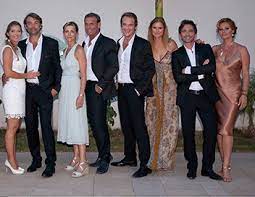 Helen and her friends have grown up, and after two years in small town dorm rooms on a university campus, decide to share a big rented house. Les Mysteres De L Amour S15e25 Aveux Surprenants Serie Programme Tv Replay