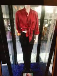 This Is What Selena Wore For Her Music Video For Amor Prohibido Selena Quintanilla Outfits Selena Quintanilla Fashion Selena And Chris