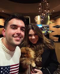 Who can wake up in a bad mood when this is what you see. Daisy Mabel 🩷