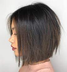 Taglio medio scalato con boccoli, tra i tagli di capelli long bob per l'autunno inverno. Top 50 Tagli Di Capelli A Bob Di Media Lunghezza Nel 2022 Capellidistile It