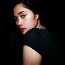 Stephanie Patz's Instagram, Twitter & Facebook