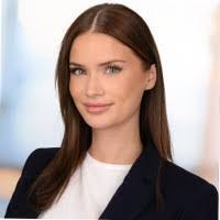 Annika Becker's Instagram, Twitter & Facebook