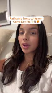 What to Wear to A Texas Longhorns Football Game