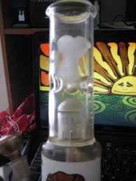 Today we're going to discuss one of my favorite bong method that i've been using quite a lot lately. Regular Ice Cubes Don T Fit In My Bong So I Use Penis Shaped Ones Instead Trees