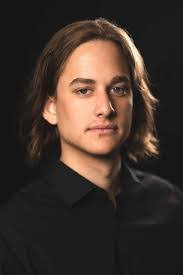 Devon Lake's Instagram, Twitter & Facebook