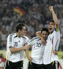 Finale der europameisterschaft wir gehen von einer absage aus. 1 0 Gegen Polen Nach Siegtor In Der Nachspielzeit Steht Fussball Deutschland Kopf Von Spiel Zu Spiel Faz