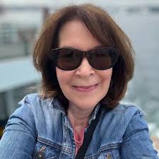 Tess Sweeney (@iwannabsedated) • Threads, Say more