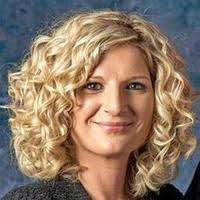 Elizabeth Vanlandingham's Instagram, Twitter & Facebook