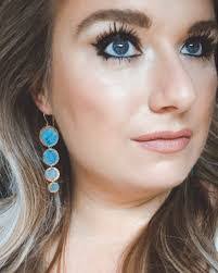 Vanessa Farrow's Instagram, Twitter & Facebook